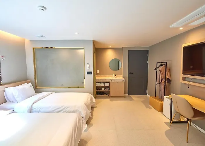 Bonathree Hotel *