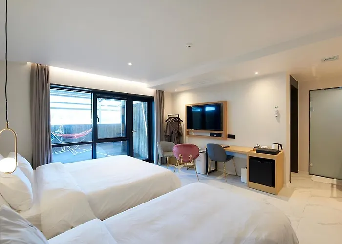 Bonathree Hotel