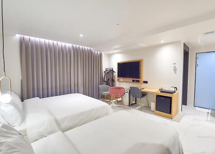 Hotel Bonathree Busan