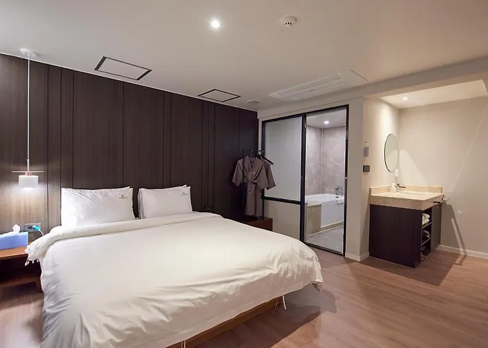 Bonathree Hotel