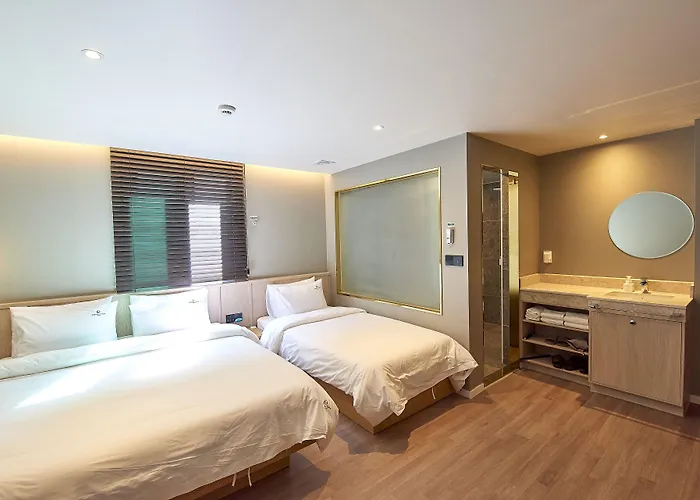 Hotel Bonathree *